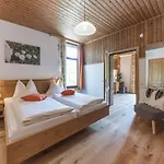 Gribelehof 3*
