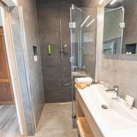 Gribelehof 3*